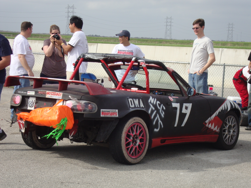 Illustration for article titled So, You Think You Want To Race A Crapcan? How To Pick The Right Car